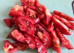 双西合璧之西红柿炒西兰花的做法图解1