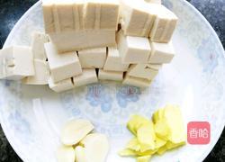 禾花鱼豆腐汤的做法图解3