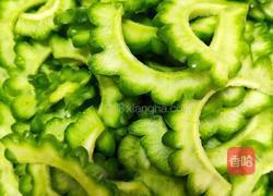 凉拌苦瓜的做法图解2