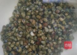 麻辣田螺的做法图解1