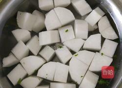 大骨汤的做法图解1