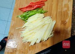酸辣土豆丝的做法图解1