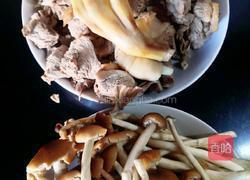 干煸老鸭茶树菇的做法图解1