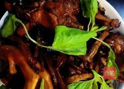 干煸老鸭茶树菇的做法图解7