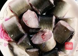 蜜枣枸杞桂圆烩鳗鱼的做法图解2