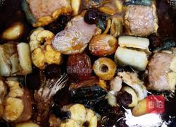 蜜枣枸杞桂圆烩鳗鱼的做法图解7