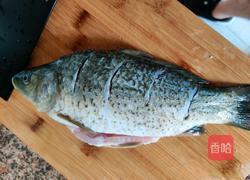 鲫鱼豆腐汤的做法图解2