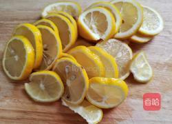 柠檬百香果蜂蜜的做法图解1