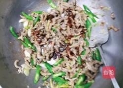 爆炒尖椒鸡肠的做法图解7