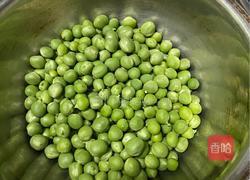 金玉鸿福（玉米甜豆炒火腿丁）的做法图解1