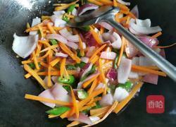 洋葱胡萝卜炒肉的做法图解3