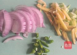 香菇炖鸡汤的做法图解3