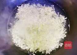 Illustration of how to make chicken thighs and chicken sauce noodles 2