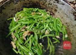 红薯梗炒过油肉的做法图解9