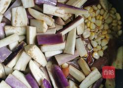 茄子香肠焖饭的做法图解6