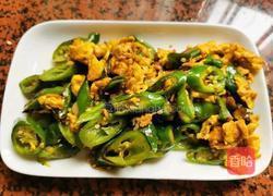 青椒炒鸡蛋的做法图解7