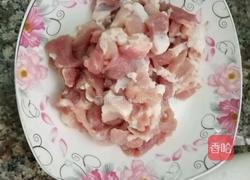 香菇炖猪肉的做法图解4