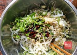 凉拌绿豆芽的做法图解5