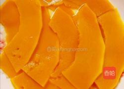 南瓜小花卷的做法图解1