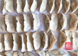 芹菜猪肉水饺的做法图解4