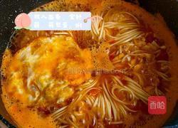 番茄酸汤焖面的做法图解2