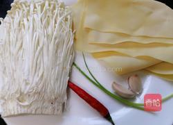 豆皮金针菇卷的做法图解1