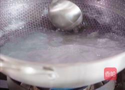 五星级酒店的银耳莲子羹的做法图解2