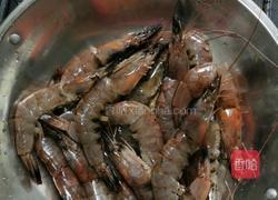 番茄大虾的做法图解1