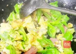 尖椒炒鸡蛋午餐肉的做法图解6