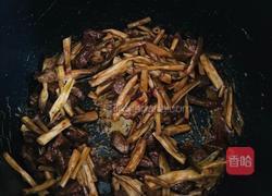 黄花菜牛肉臊子面的做法图解6