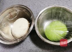 翡翠白菜饺子的做法图解3