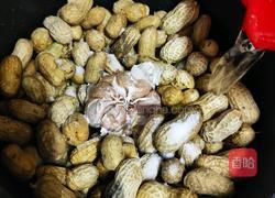 蒜香花生的做法图解2