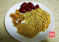 益智豆浆的做法图解1