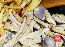 双椒爆炒鸭板肠的做法图解6