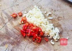 蒜蓉粉丝蒸扇贝的做法图解1