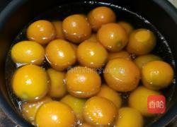 冰糖金桔的做法图解2
