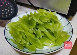 清炒青笋的做法图解1