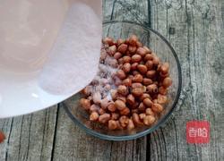 盐烤花生米的做法图解2