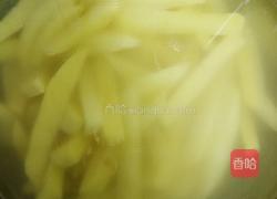 炸薯条的做法图解2