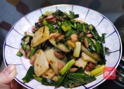 蒜苗灌肠炒年糕的做法图解7