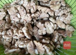 糖霜核桃仁的做法图解4