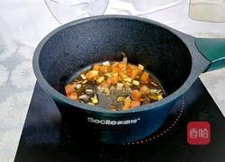 香菇卧蛋面的做法图解5