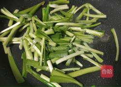 冬笋韭菜炒鸡蛋的做法图解8