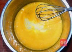 简易版戚风蛋糕的做法图解4