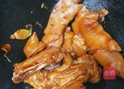 黄豆炖猪脚的做法图解6
