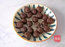 Illustration of how to make bean paste bread rolls 6