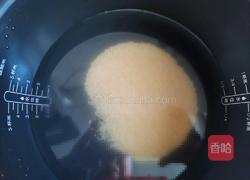 红枣银耳小米粥的做法图解2