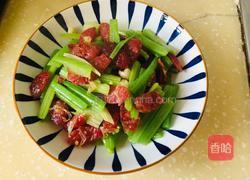 芹菜炒腊肠的做法图解8