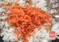 酸菜炒饭的做法图解5