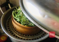 炝拌蒸茼蒿的做法图解5